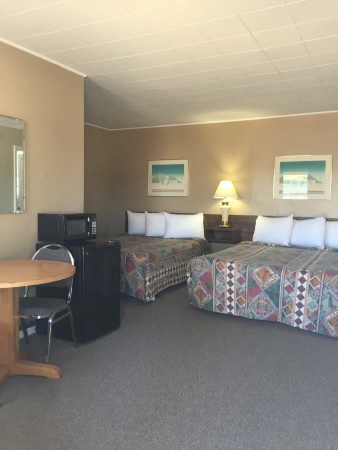 Jack Pine Motel Riverton Ngoại thất bức ảnh